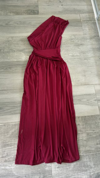 Vestido rojo largo escotado