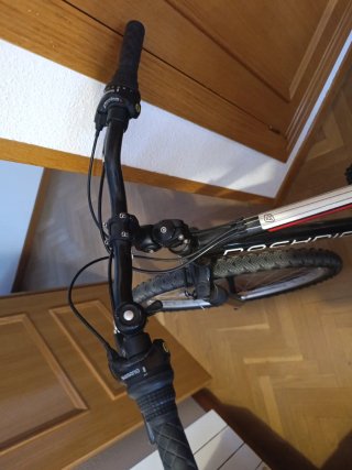 Bicicleta Rockrider Negra y Blanca