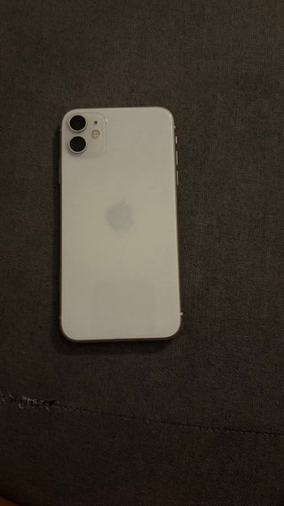 iPhone 11 80% Batería
