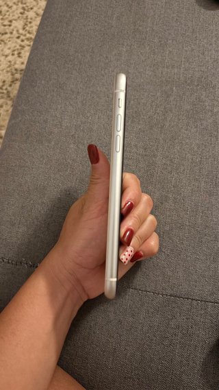 iPhone 11 80% Batería