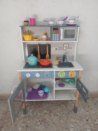 Cocinita infantil de madera