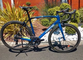 Van Rysel RCR Ultra 940 CF Ultegra DI2. TALLA M