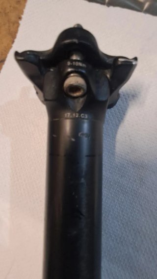 Tija carbono 30.9x400mm