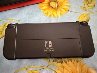 Nintendo Switch OLED Bianca - Completa di scatola