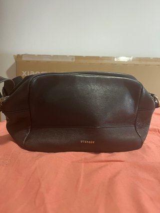 Bolso de piel negra