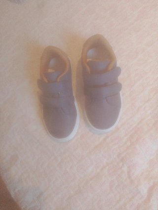 Zapatillas niño talla 28 nuevas sin estrenar