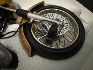 Maqueta Moto BMW R 90 S 1:10 Oficial