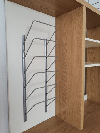 Escritorio madera con cajón y estanterías