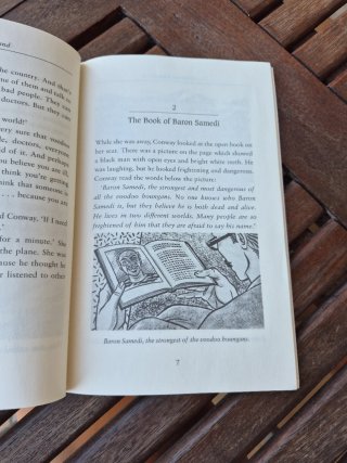 Oxford Bookworms Library: Stage 2: Voodoo Island