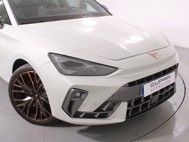 CUPRA Leon 2025