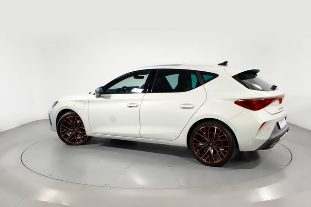 CUPRA Leon 2025