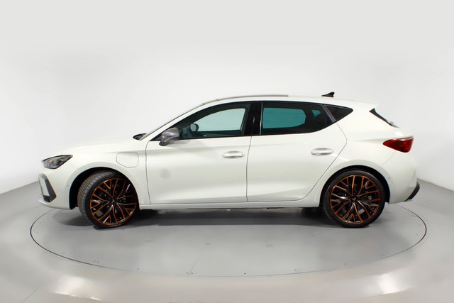 CUPRA Leon 2025
