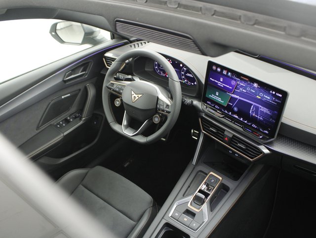 CUPRA Leon 2025