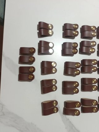44 piezas tirador polipiel con botón dorado