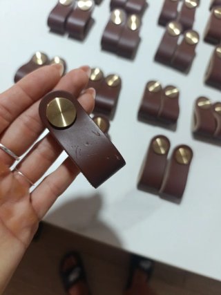 44 piezas tirador polipiel con botón dorado