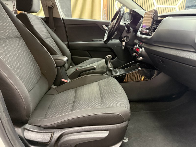 Kia Stonic 2022, foto 27