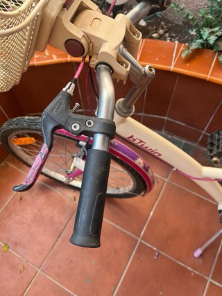 Bicicleta niña con cesta