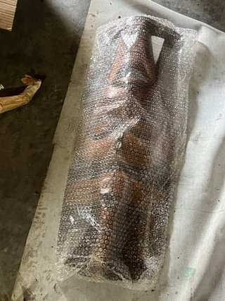 Figuras de madera tallada