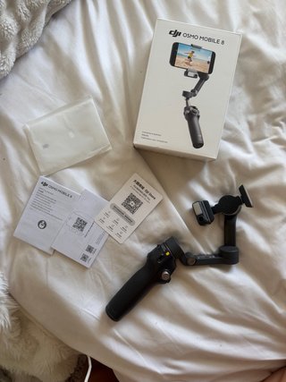 DJI Osmo Mobile 8 Gimbal