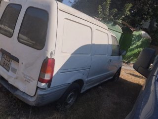 Nissan Vanette 2002