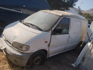 Nissan Vanette 2002