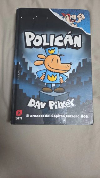 colección de libros de polican