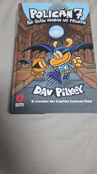colección de libros de polican