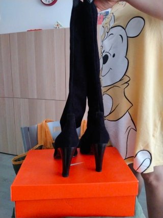 Botas altas negras nuevas