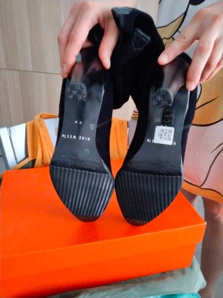 Botas altas negras nuevas