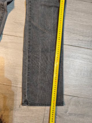 Pantalón Nudie Jeans Slim Jim Gris