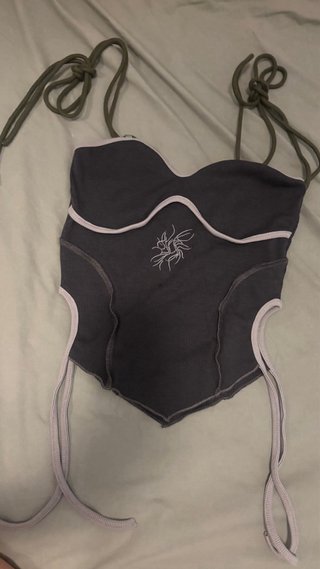 Top Y2K gris