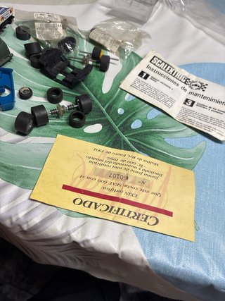 Despiece Scalextric y manuales SEAT 600