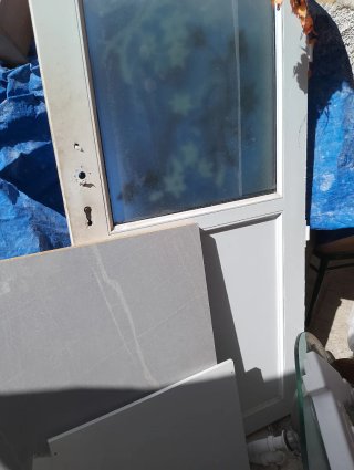 Puerta aluminio con cristal