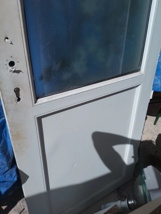 Puerta aluminio con cristal