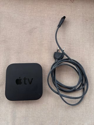 Apple TV con mando