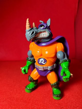 Figura Rhinoman