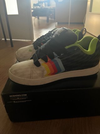 Zapatillas DC Court Graffik Negras Multicolor