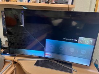 Samsung 43 pulgadas 4k UHD para reparar o piezas.