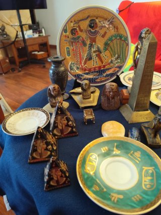 Lote Decoración Egipcia: Platos, Figuras