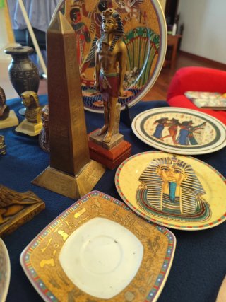 Lote Decoración Egipcia: Platos, Figuras