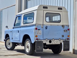 LAND ROVER SANTANA RESTAURADO