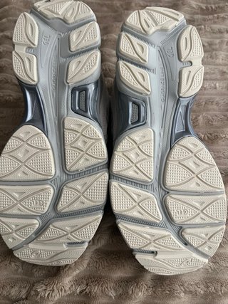 Asics Sneakers vendo por error en el. Numero