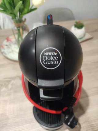 Cafetera Dolce Gusto Krups Negra