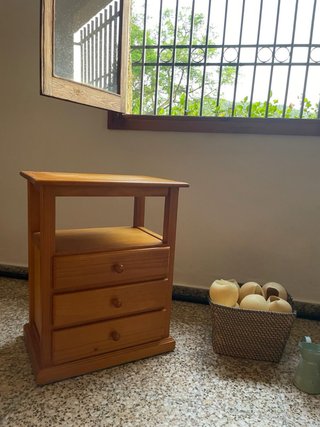 Mueble cajonera de madera
