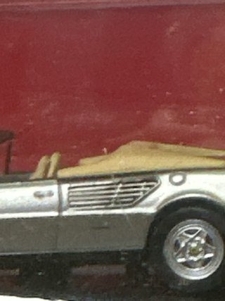 Ferrari Mondial Cabriolet 73 1:64 Limited Edition