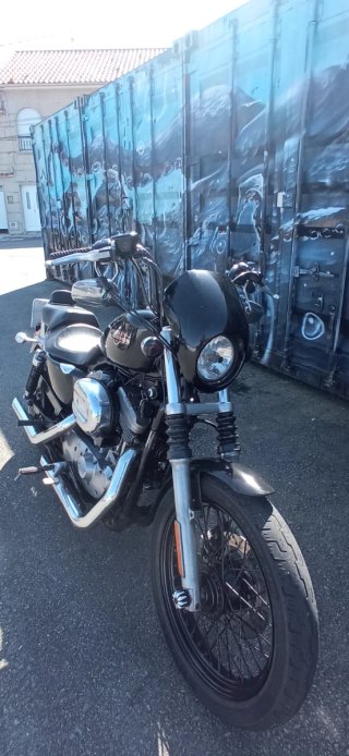 Harley Davidson Sportster 883 Low Negra