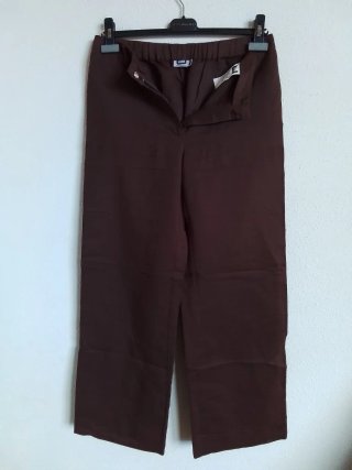 Pantalón ancho "Adolfo Dominguez" marrón. Versátil