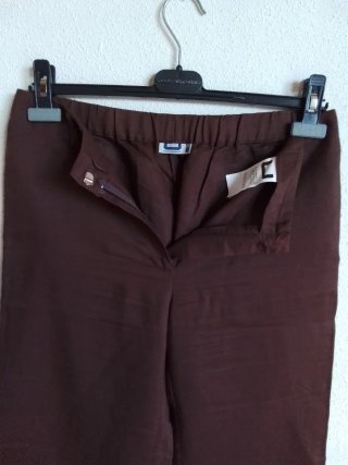 Pantalón ancho "Adolfo Dominguez" marrón. Versátil