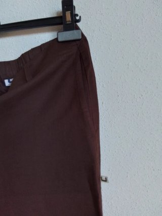 Pantalón ancho "Adolfo Dominguez" marrón. Versátil