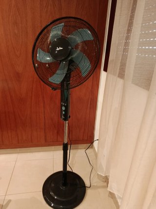 Ventilador de pie Jata 5 aspas nuevo